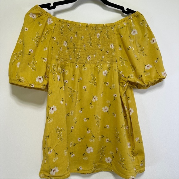 Old Navy | Yellow Floral Print Smocked Swing Top | Size M - Picture 5 of 6